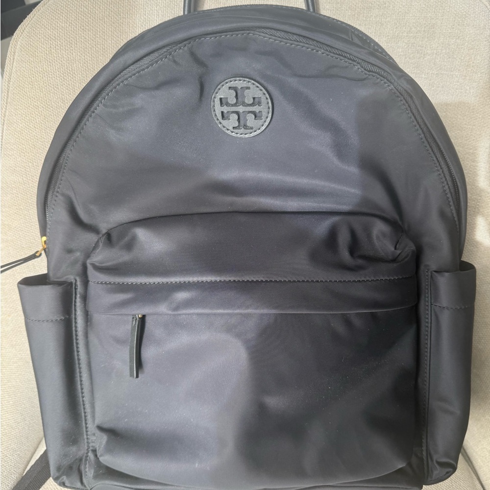 Tory Burch black Logo Backpack in great condition! - Picture 7 of 7